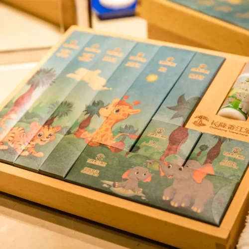 Giraffe Room-King Bed