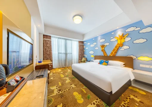 Giraffe Room-King Bed