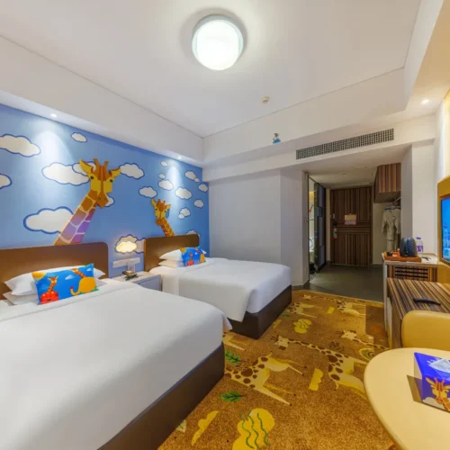 Giraffe Room-Two Beds